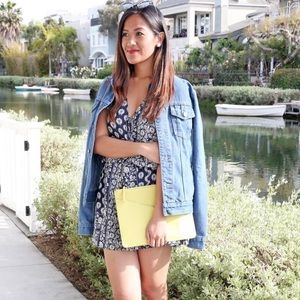 Banana Republic Bags - Banana Republic Neon Yellow Envelope Clutch Banana Republic Bags - Banana Republic Neon Yellow Envelope Clutch